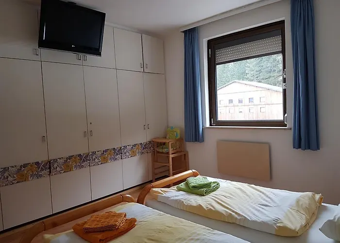 - Pichlarn Irdning * آيغن إم إنشتال